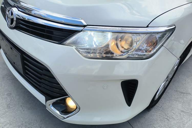 Used Toyota Camry 2016 2.0E 10th Anniversary Elite Edition Left Front Headlight