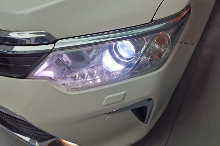 Used Toyota Camry 2016 2.0G 10th Anniversary Luxury Edition Left Front Headlight