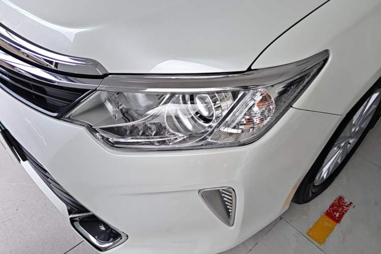 Used Toyota Camry 2016 2.0G 10th Anniversary Leading Edition Left Front Headlight
