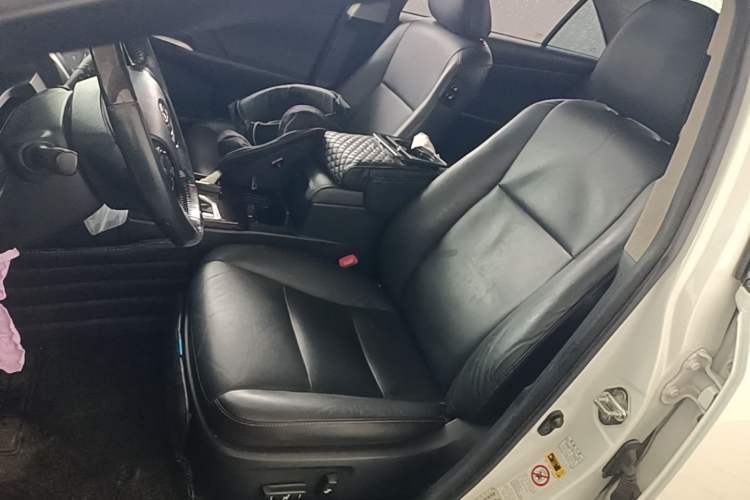 Used Toyota Camry 2016 2.0G 10th Anniversary Leading Edition Left Front Seat