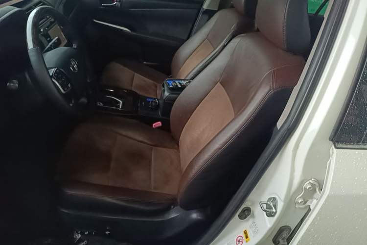 Used Toyota Camry 2016 2.5G 10th Anniversary Deluxe Navigation Edition Left Front Seat