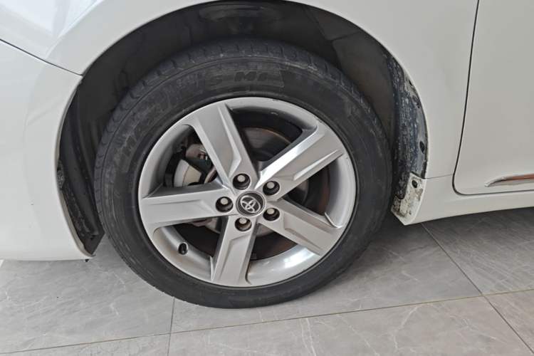 Used Toyota Camry 2016 2.0S 10th Anniversary Lingdong Edition Left Front Wheel Hub