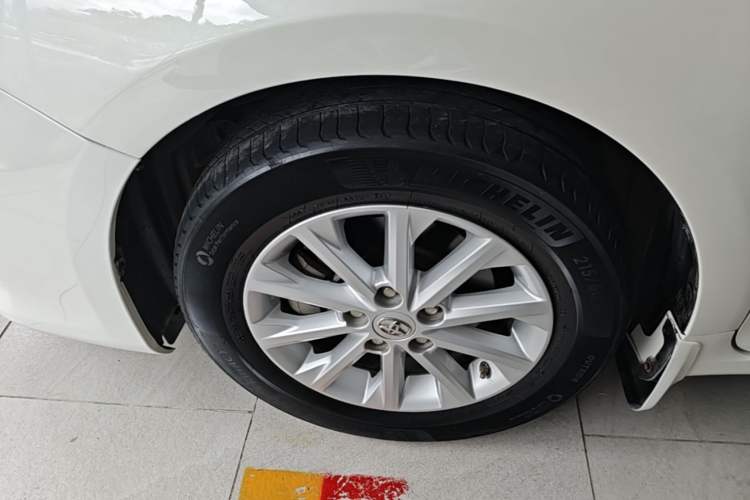 Used Toyota Camry 2016 2.0G 10th Anniversary Leading Edition Left Front Wheel Hub