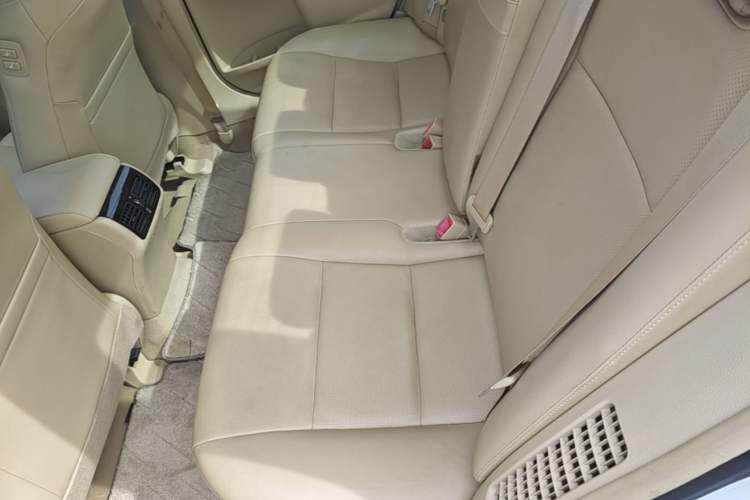 Used Toyota Camry 2016 Dual-Engine 2.5 HG 10th Anniversary Deluxe Navigation Edition Left Rear Seat
