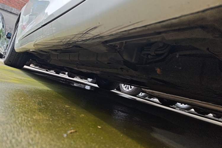 Used Toyota Camry 2016 2.0G 10th Anniversary Leading Edition Left Side Sill