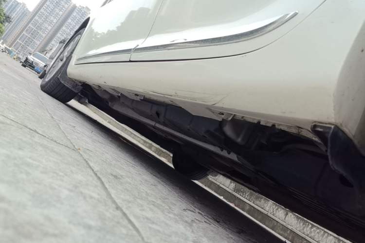 Used Toyota Camry 2016 2.5G 10th Anniversary Deluxe Navigation Edition Left Side Sill