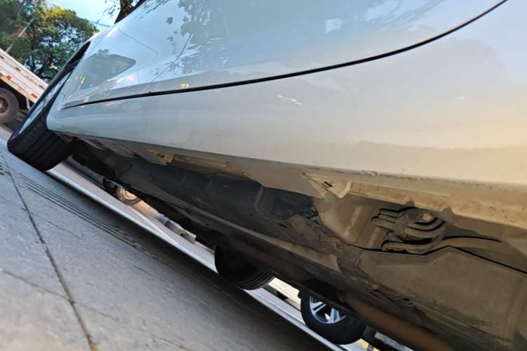 Used Toyota Camry 2016 2.0G 10th Anniversary Leading Edition Left Side Sill