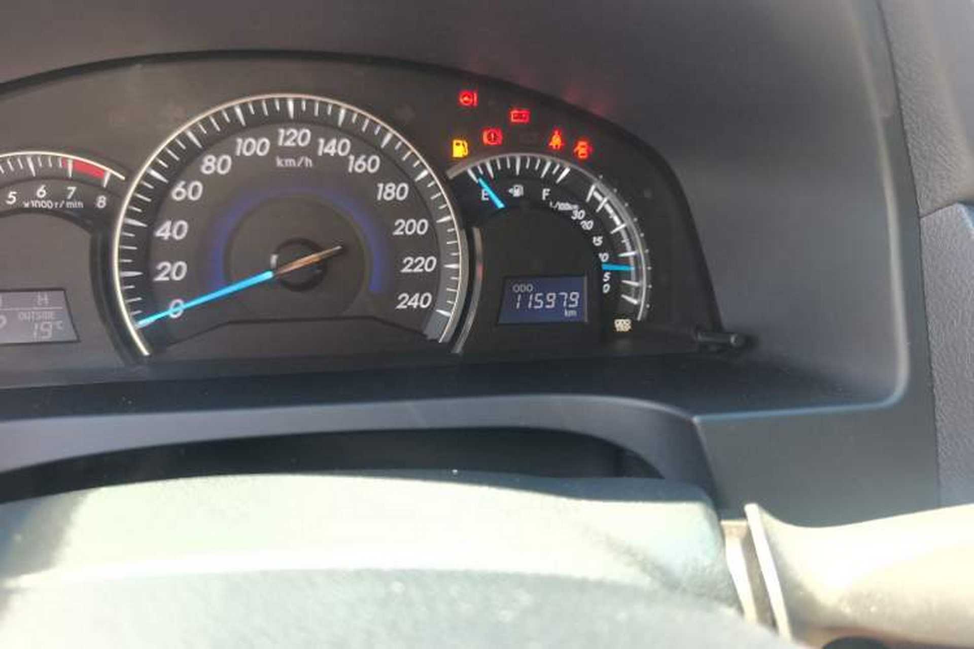 Used Toyota Camry 2016 2.0G 10th Anniversary Leading Edition Odometer Close Up