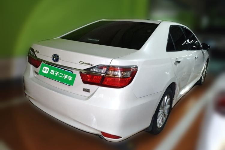Used Toyota Camry 2016 Dual-Engine 2.5 HG 10th Anniversary Deluxe Navigation Edition Rear Right 45 Deg