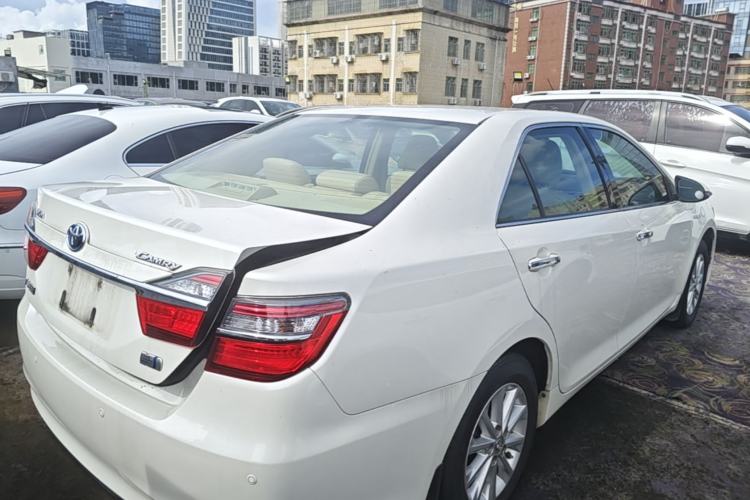 Used Toyota Camry 2016 Dual-Engine 2.5 HG 10th Anniversary Deluxe Navigation Edition Rear Right 45 Deg