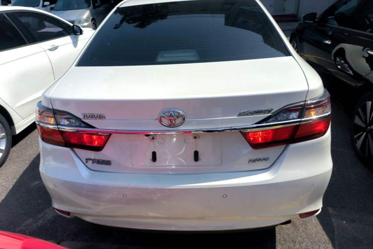 Used Toyota Camry 2016 2.0G 10th Anniversary Leading Edition Rear