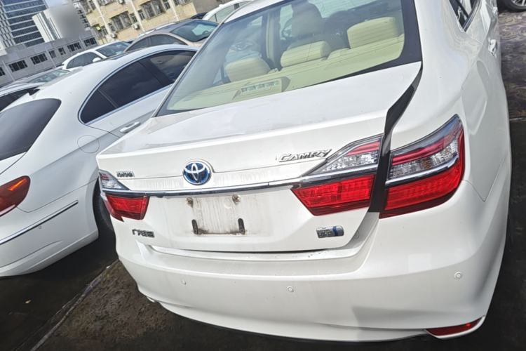 Used Toyota Camry 2016 Dual-Engine 2.5 HG 10th Anniversary Deluxe Navigation Edition Rear
