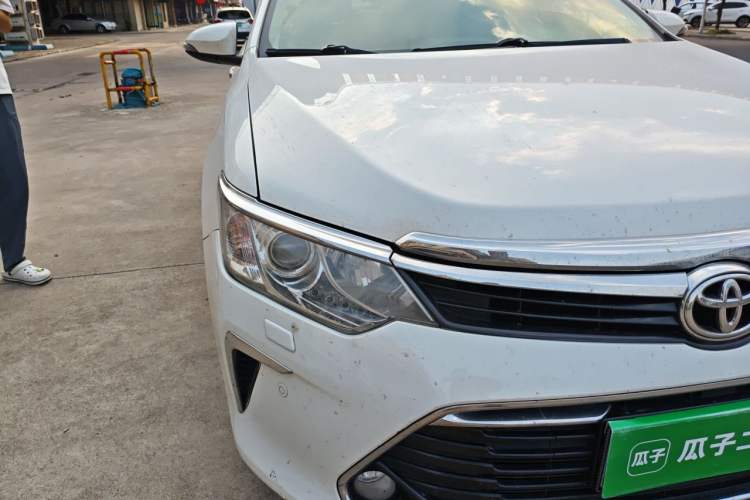 Used Toyota Camry 2016 2.0G 10th Anniversary Luxury Edition Right Front Headlight