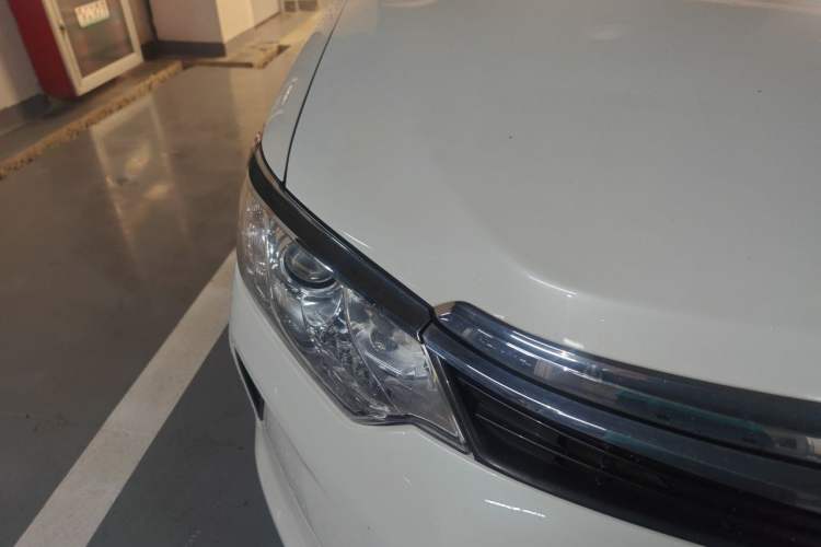 Used Toyota Camry 2016 2.0G 10th Anniversary Leading Edition Right Front Headlight