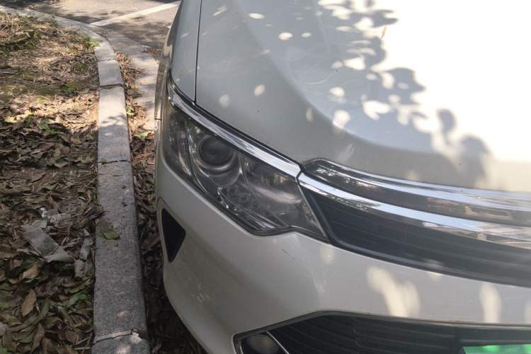 Used Toyota Camry 2016 2.0G 10th Anniversary Leading Edition Right Front Headlight