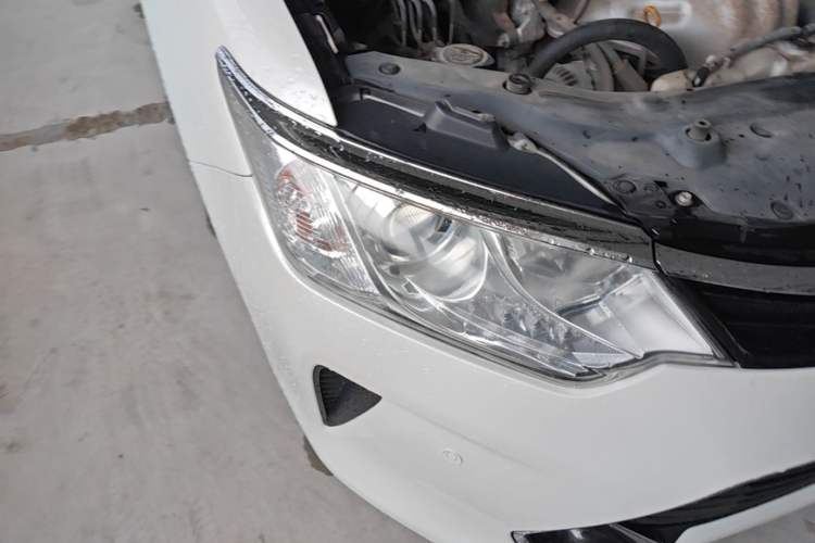 Used Toyota Camry 2016 2.0G 10th Anniversary Leading Edition Right Front Headlight