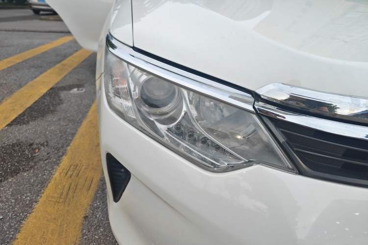 Used Toyota Camry 2016 2.0E 10th Anniversary Elite Edition Right Front Headlight