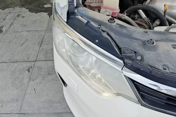 Used Toyota Camry 2016 Dual-Engine 2.5 HG 10th Anniversary Deluxe Navigation Edition Right Front Headlight