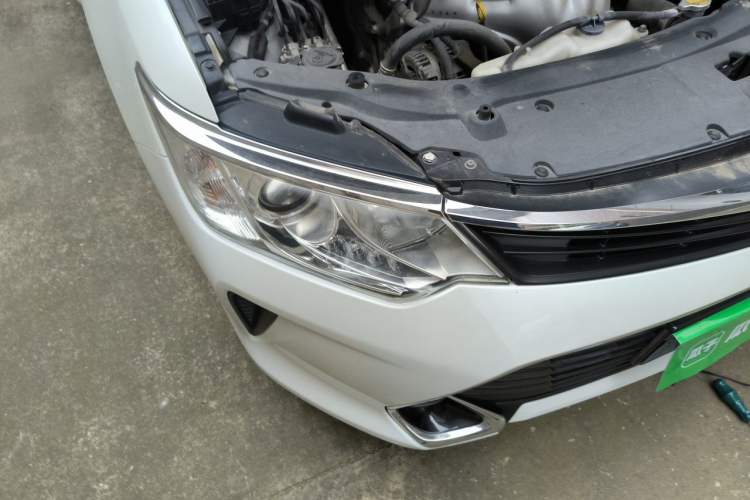 Used Toyota Camry 2016 2.0G 10th Anniversary Leading Edition Right Front Headlight