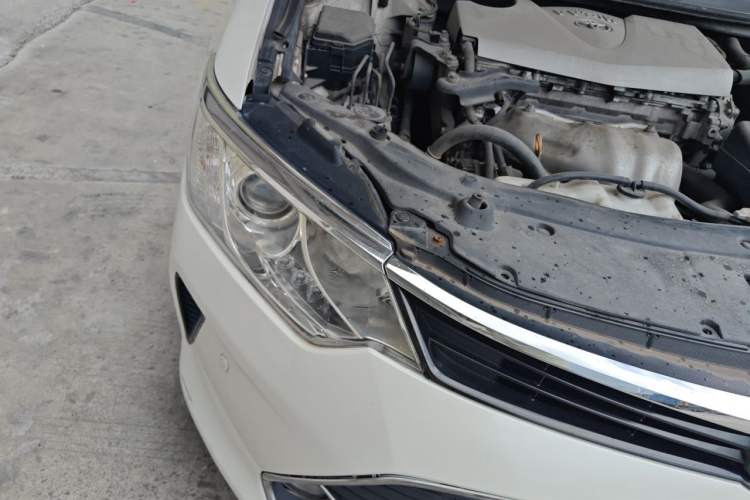 Used Toyota Camry 2016 2.0G 10th Anniversary Leading Edition Right Front Headlight