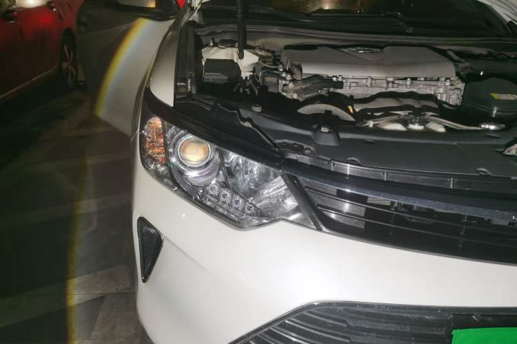 Used Toyota Camry 2016 2.0G 10th Anniversary Leading Edition Right Front Headlight