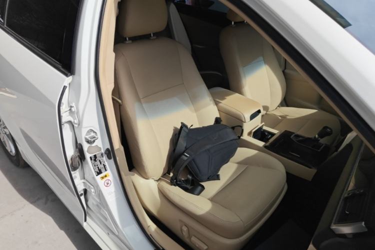 Used Toyota Camry 2016 2.0G 10th Anniversary Leading Edition Right Front Seat