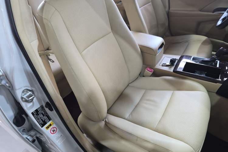 Used Toyota Camry 2016 2.0G 10th Anniversary Leading Edition Right Front Seat