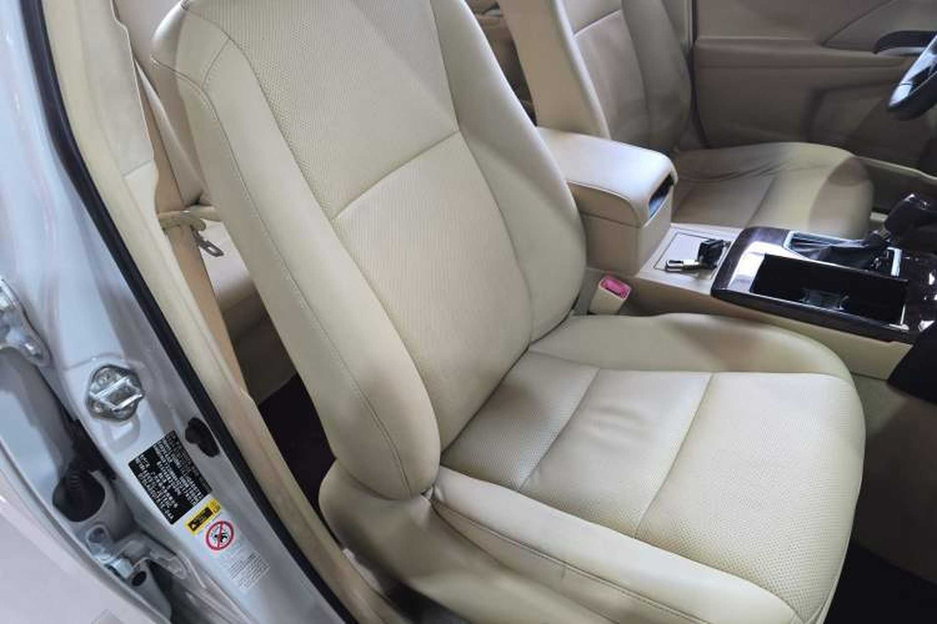Used Toyota Camry 2016 2.0G 10th Anniversary Leading Edition Right Front Seat
