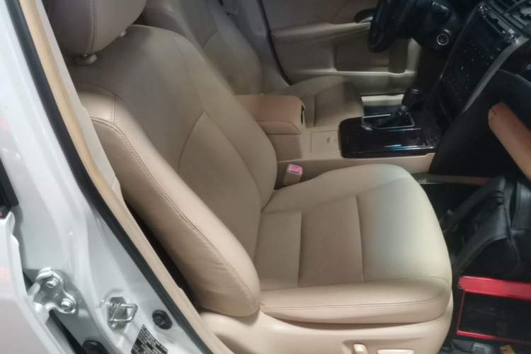 Used Toyota Camry 2016 2.0G 10th Anniversary Leading Edition Right Front Seat