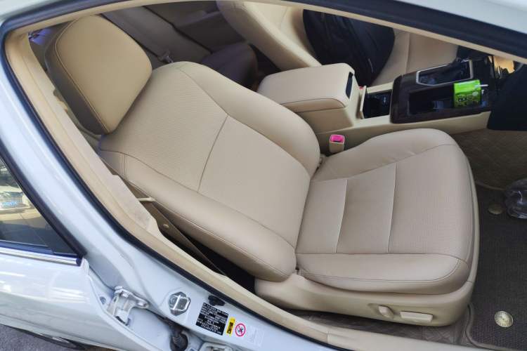 Used Toyota Camry 2016 2.0G 10th Anniversary Leading Edition Right Front Seat