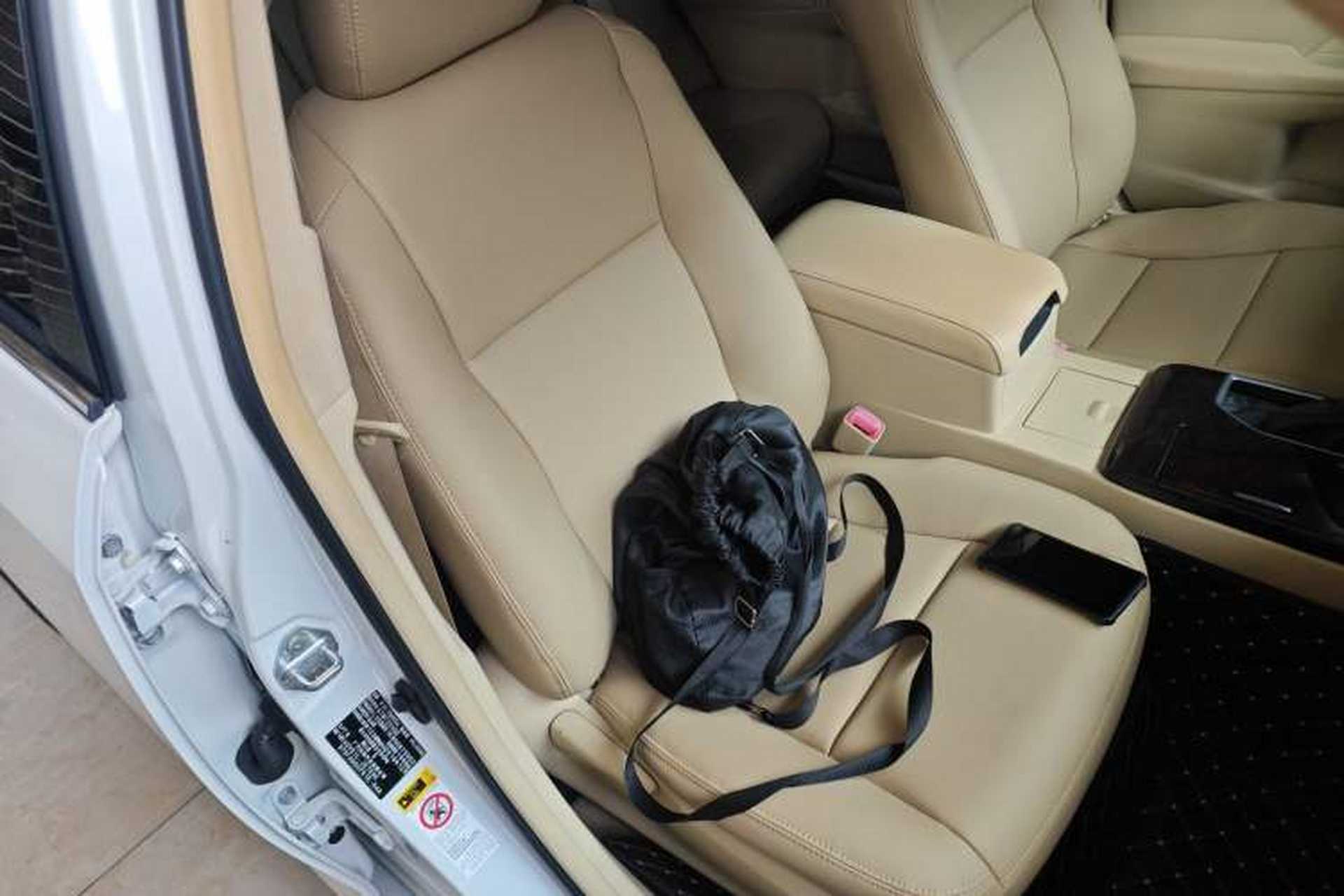 Used Toyota Camry 2016 2.0E 10th Anniversary Elite Edition Right Front Seat