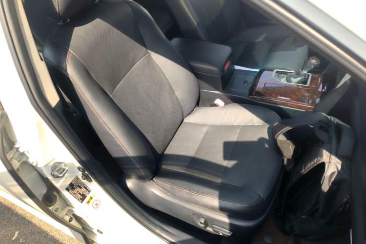 Used Toyota Camry 2016 2.0G 10th Anniversary Leading Edition Right Front Seat