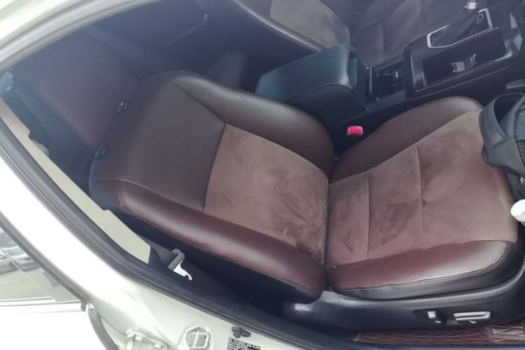 Used Toyota Camry 2016 2.5G 10th Anniversary Deluxe Navigation Edition Right Front Seat