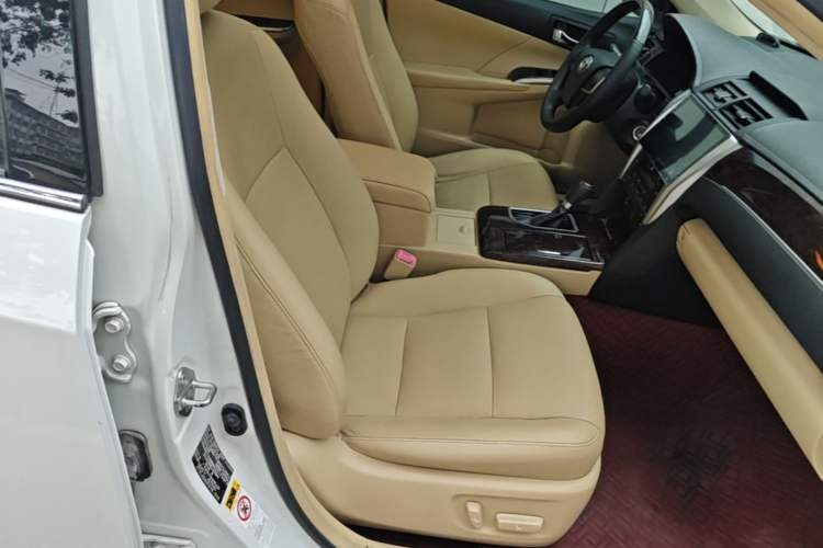 Used Toyota Camry 2016 2.0G 10th Anniversary Leading Edition Right Front Seat