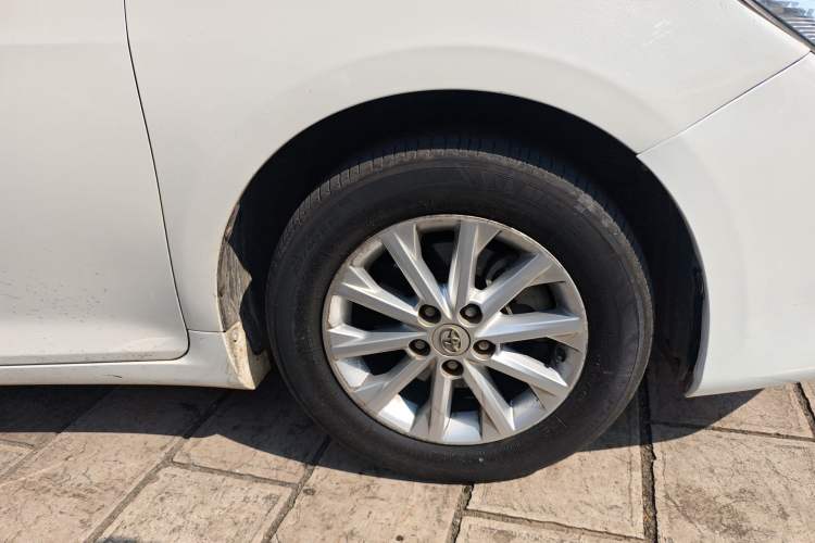 Used Toyota Camry 2016 2.0G 10th Anniversary Leading Edition Right Front Wheel Hub