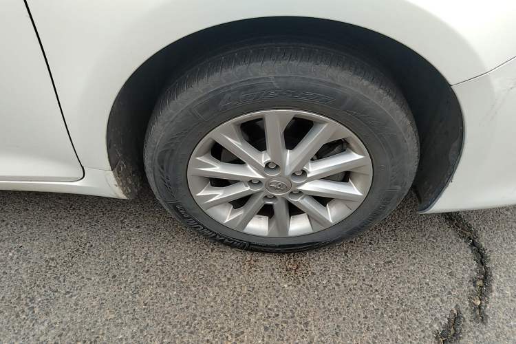 Used Toyota Camry 2016 2.0G 10th Anniversary Leading Edition Right Front Wheel Hub