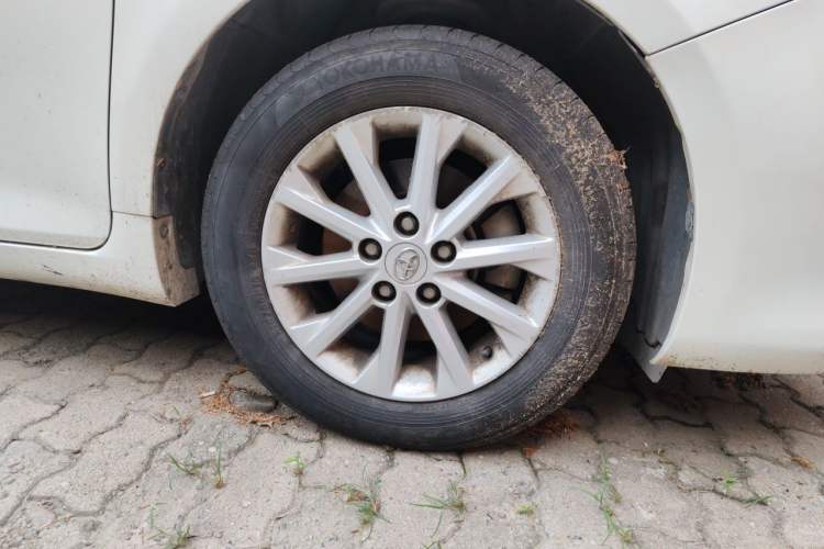 Used Toyota Camry 2016 2.0G 10th Anniversary Leading Edition Right Front Wheel Hub
