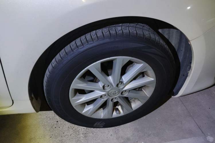 Used Toyota Camry 2016 2.0G 10th Anniversary Leading Edition Right Front Wheel Hub