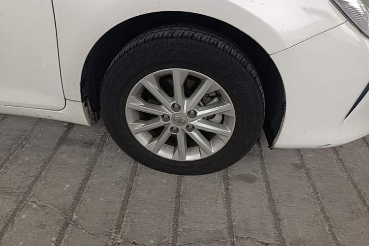 Used Toyota Camry 2016 2.0G 10th Anniversary Leading Edition Right Front Wheel Hub