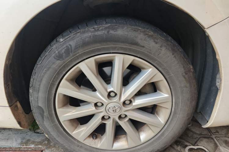 Used Toyota Camry 2016 2.0G 10th Anniversary Leading Edition Right Front Wheel Hub