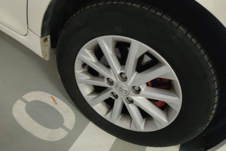 Used Toyota Camry 2016 2.0G 10th Anniversary Leading Edition Right Front Wheel Hub