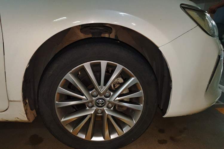 Used Toyota Camry 2016 2.5G 10th Anniversary Deluxe Navigation Edition Right Front Wheel Hub