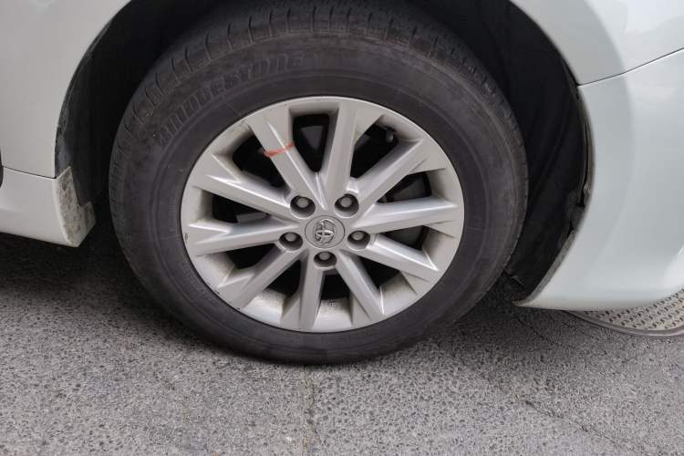 Used Toyota Camry 2016 2.0G 10th Anniversary Leading Edition Right Front Wheel Hub
