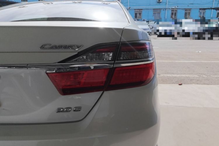 Used Toyota Camry 2016 2.0G 10th Anniversary Leading Edition Right Rear Taillight