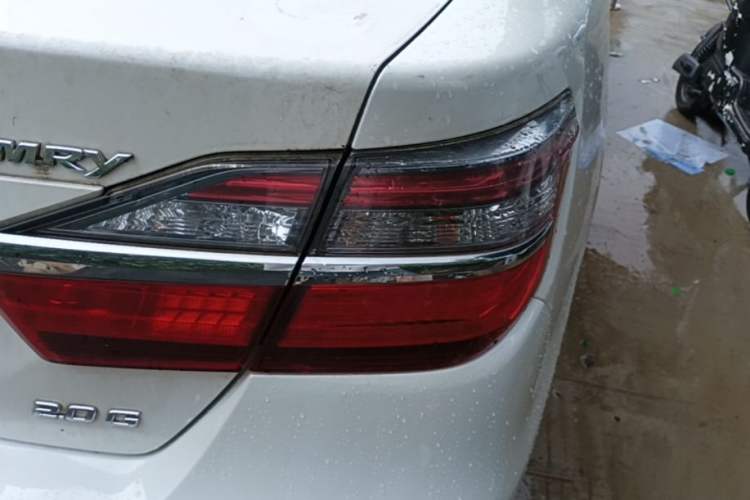 Used Toyota Camry 2016 2.0G 10th Anniversary Leading Edition Right Rear Taillight