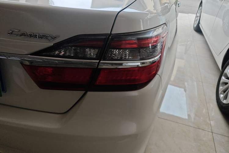 Used Toyota Camry 2016 2.0E 10th Anniversary Elite Edition Right Rear Taillight