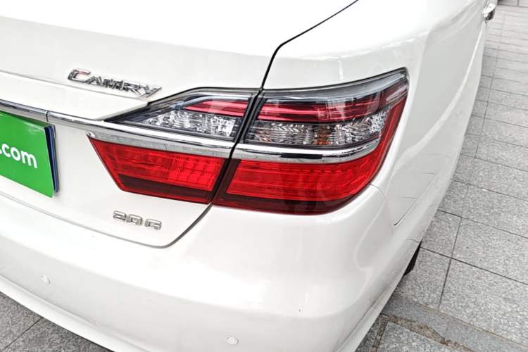 Used Toyota Camry 2016 2.0G 10th Anniversary Leading Edition Right Rear Taillight