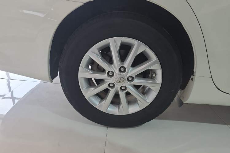 Used Toyota Camry 2016 2.0G 10th Anniversary Leading Edition Right Rear Wheel Hub