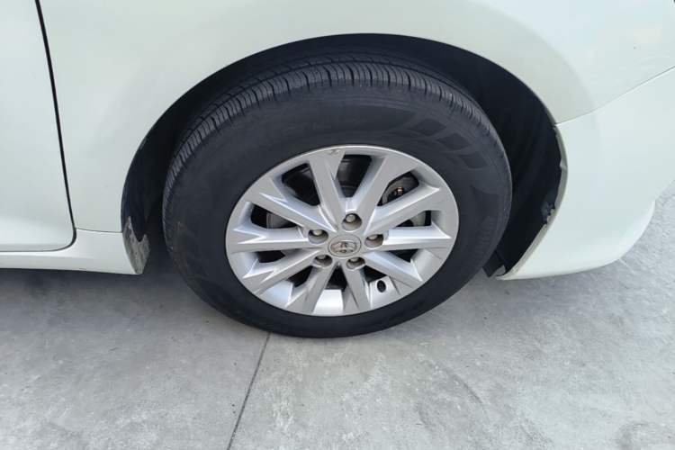 Used Toyota Camry 2016 2.0E 10th Anniversary Elite Edition Right Rear Wheel Hub
