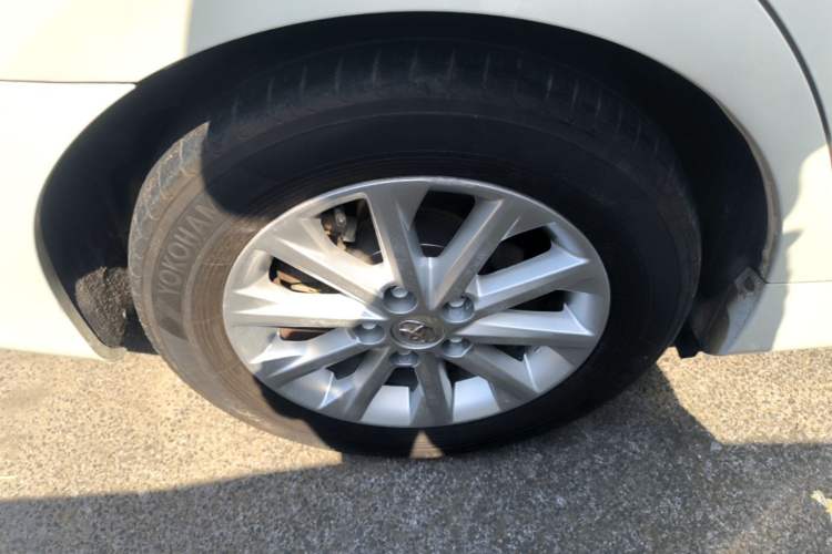 Used Toyota Camry 2016 2.0G 10th Anniversary Leading Edition Right Rear Wheel Hub